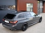 BMW 3-Serie Touring M340i xDrive High Executive | Laser | Pano | 360 | H&K | ACC | HUD | Dravitgrau | M-onderstel | Standkachel
