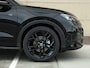 Volkswagen T-Roc R-Line First Edition 1.5 eTSI 150 PK | Black style | Navigatie | Panoramadak | Trekhaak | Headup display |