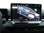Volkswagen T-Roc R-Line First Edition 1.5 eTSI 150 PK | Black style | Navigatie | Panoramadak | Trekhaak | Headup display |