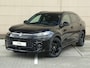 Volkswagen T-Roc R-Line First Edition 1.5 eTSI 150 PK | Black style | Navigatie | Panoramadak | Trekhaak | Headup display |