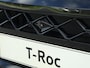 Volkswagen T-Roc R-Line First Edition 1.5 eTSI 150 PK | Black style | Navigatie | Panoramadak | Trekhaak | Headup display |