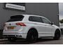 Volkswagen Tiguan 1.5 TSI R-Line Business+ Vol! Panorama, Elek. trekhaak, H&K, Matrix LED, Suzuka 20''