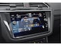 Volkswagen Tiguan 1.5 TSI R-Line Business+ Vol! Panorama, Elek. trekhaak, H&K, Matrix LED, Suzuka 20''