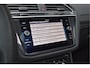 Volkswagen Tiguan 1.5 TSI R-Line Business+ Vol! Panorama, Elek. trekhaak, H&K, Matrix LED, Suzuka 20''