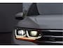 Volkswagen Tiguan 1.5 TSI R-Line Business+ Vol! Panorama, Elek. trekhaak, H&K, Matrix LED, Suzuka 20''