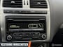 Volkswagen Polo 1.2 Easyline Rijklaar! | Stoelverwarming | Clima | LM Velgen | PDC Achter |