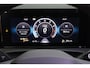 Volkswagen T-Roc 1.5 eTsi 150pk R-Line First Edition Black Style Trekhaak Camera Keyless Stoelverwarming Navigatie Panoramadak