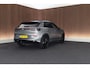 Volkswagen T-Roc 1.5 eTsi 150pk R-Line First Edition Black Style Trekhaak Camera Keyless Stoelverwarming Navigatie Panoramadak