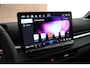 Volkswagen T-Roc 1.5 eTsi 150pk R-Line First Edition Black Style Trekhaak Camera Keyless Stoelverwarming Navigatie Panoramadak