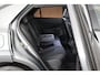 Volkswagen T-Roc 1.5 eTsi 150pk R-Line First Edition Black Style Trekhaak Camera Keyless Stoelverwarming Navigatie Panoramadak