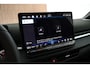 Volkswagen T-Roc 1.5 eTsi 150pk R-Line First Edition Black Style Trekhaak Camera Keyless Stoelverwarming Navigatie Panoramadak