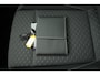 Volkswagen T-Roc 1.5 eTsi 150pk R-Line First Edition Black Style Trekhaak Camera Keyless Stoelverwarming Navigatie Panoramadak