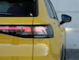 Volkswagen T-Roc R-Line First Edition 1.5 eTSI 150 PK | LED Matrix | Panoramadak | Trekhaak | Black Style | Electrische achterklep |