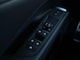 Volkswagen T-Roc R-Line First Edition 1.5 eTSI 150 PK | LED Matrix | Panoramadak | Trekhaak | Black Style | Electrische achterklep |