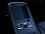 Volkswagen T-Roc R-Line First Edition 1.5 eTSI 150 PK | LED Matrix | Panoramadak | Trekhaak | Black Style | Electrische achterklep |