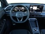 Volkswagen T-Roc R-Line First Edition 1.5 eTSI 150 PK | LED Matrix | Panoramadak | Trekhaak | Black Style | Electrische achterklep |