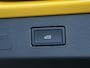 Volkswagen T-Roc R-Line First Edition 1.5 eTSI 150 PK | LED Matrix | Panoramadak | Trekhaak | Black Style | Electrische achterklep |