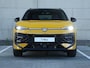Volkswagen T-Roc R-Line First Edition 1.5 eTSI 150 PK | LED Matrix | Panoramadak | Trekhaak | Black Style | Electrische achterklep |