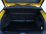 Volkswagen T-Roc R-Line First Edition 1.5 eTSI 150 PK | LED Matrix | Panoramadak | Trekhaak | Black Style | Electrische achterklep |