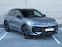 Volkswagen T-Roc R-Line First Edition 1.5 eTSI 150 PK | Trekhaak | Matrix-Led | Panoramadak | Navigatie | 360 camera |