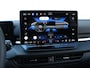 Volkswagen T-Roc R-Line First Edition 1.5 eTSI 150 PK | Trekhaak | Matrix-Led | Panoramadak | Navigatie | 360 camera |