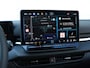Volkswagen T-Roc R-Line First Edition 1.5 eTSI 150 PK | Trekhaak | Matrix-Led | Panoramadak | Navigatie | 360 camera |