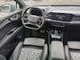 Audi Q4 e-tron 50 quattro 300pk S Edition 77 kWh / Zwart Leder / S-Line / Panoramadak / Navigatie / 21"LM Velgen / Camera  / LED verlichting trans