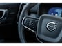 Volvo XC40 2.0 B4 Plus Dark | Trekhaak | Harman Kardon Audio | Achteruitrijcamera | Parkeersensoren | Keyless Entry | Elektrische Achterklep | Elektrisch Verstelbare Voorstoelen | Stoelverwarming | Google Navigatie | Apple Carplay | Android Auto | Lichtmetalen Velgen 18 inch