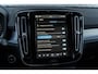 Volvo XC40 2.0 B4 Plus Dark | Trekhaak | Harman Kardon Audio | Achteruitrijcamera | Parkeersensoren | Keyless Entry | Elektrische Achterklep | Elektrisch Verstelbare Voorstoelen | Stoelverwarming | Google Navigatie | Apple Carplay | Android Auto | Lichtmetalen Velgen 18 inch