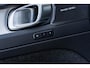 Volvo XC40 2.0 B4 Plus Dark | Trekhaak | Harman Kardon Audio | Achteruitrijcamera | Parkeersensoren | Keyless Entry | Elektrische Achterklep | Elektrisch Verstelbare Voorstoelen | Stoelverwarming | Google Navigatie | Apple Carplay | Android Auto | Lichtmetalen Velgen 18 inch