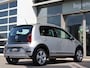 Volkswagen Up! 1.0 75 pk BMT cross up! | Cruise Control | Climate control | PDC | Stoelverwarming | Bluetooth |