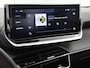 Peugeot e-2008 SUV EV Allure Avantage 54 kWh 156pk | Accu 98% | Lage kilometerstand! | 406km WLTP Actieradius | Navigatie | 360° Camera | Climate Control | Adaptieve Cruise Control | Parkeersensoren v+a | Dodehoeksensor | Keyless | Draadloze Apple Carplay / Android Auto + telefoonlader | Digitaal instrumentenpaneel | Armsteun | Elektrisch inklapbare spiegels | DAB+ radio | Led koplampen | Donker getint glas | 17" lichtmetalen velgen |
