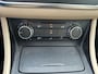 Mercedes-Benz GLA 200 Ambition VERWACHT !! | AUTOMAAT | TREKHAAK | LEDER | NAVIGATIE | STOELVERWARMING | AIRCO | RADIO | PDC | CAMERA | 12 MAANDEN BOVAG GARANTIE |