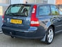 Volvo V50 2.4 Momentum 140PK 5-Cil Clima Cruise Pdc Trekhaak