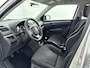 Suzuki Swift 1.2 EXCLUSIVE EASSS | CLIMA | CRUISE | 16'' LM VELGEN | PRIVACY GLASS | ELEKTRISCHE RAMEN VOOR & ACHTER | CENTRALE DEURVERGRENDELING OP AFSTANDBED. |