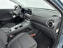Hyundai Kona COMFORT 64 kWh <| PDC | 3 FASE | WARMTEPOMP | CAMERA | CLIMA | CRUISE ADAPT. | NAVI | APPLE CAR PLAY & ANDROID AUTO |