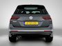 Volkswagen Tiguan 1.5 TSI Comfortline Business 130 PK | R-Line exterieur | Panoramadak | Navigatie | Climate Control | Parkeersensoren | Apple Carplay | Android Auto | 19"Lichtmetalen velgen |