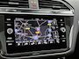 Volkswagen Tiguan 1.5 TSI Comfortline Business 130 PK | R-Line exterieur | Panoramadak | Navigatie | Climate Control | Parkeersensoren | Apple Carplay | Android Auto | 19"Lichtmetalen velgen |