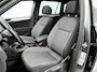 Volkswagen Tiguan 1.5 TSI Comfortline Business 130 PK | R-Line exterieur | Panoramadak | Navigatie | Climate Control | Parkeersensoren | Apple Carplay | Android Auto | 19"Lichtmetalen velgen |