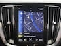 Volvo V60 2.0 T5 Momentum Pro 250pk Automaat | Lederen Bekleding | Achteruitrijcamera | Stoelverwarming |