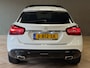 Mercedes-Benz GLA 180 Premium Plus AUT. PANORAMADAK NAVIGATIE CAMERA AIRCO PDC CRUISE KEYLESS-GO STOELVERWARMING