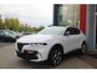Alfa Romeo Tonale 1.3T 280PK PHEV VELOCE | PANORAMISCH SCHUIF/KANTEL DAK | PREMIUM PACK: LEDEREN BEKLEDING/GEVENTILEERDE VOORSTOELEN/4-VOUDIG ELEKTRISCH VERSTELBARE LENDESTEUN VOORSTOELEN/HOOGGLANS ZWARTE RAAMOMLIJSTING/AMBIENT LIGHTING | TECHNOLOGY PACK: PARKEERWAARSCHUWING VOOR EN ACHTER/ACHTERUITRIJ CAMERA/AUTONOMOUS DRIVING LEVEL 2: ADAPTIVE CRUISE CONTROL/LANE CENTERING ASSIST/TRAFFIC JAM ASSIST/AUTOMATISCH DIMMENDE BUITENSPIEGELS | WINTERPACK: STOELVERWARMING VOOR/STUURVERWARMING/VERWARMBARE RUITENSPROEIERS | HARMAN KARDON SOUND SYSTEM | 20" LICHTMETALEN VELGEN "GRAPHITE GREY" | DRAADLOZE TELEFOONLADER | NAVIGATIE | DRAADLOZE APPLE CARPLAY/ANDROID AUTO | FULL LED MATRIX KOPLAMPEN |