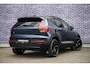 Volvo EX40 Single Motor Extended Range Ultra Black Edition Europa | Harman Kardon audio | 20" Lichtmetalen velgen | Panoramadak | Getint Glas | Stoel en stuurwielverwarming | Elektrische stoelverstelling | Nubuck bekleding | Adaptive Cruise Control | Dodehoekdetectie |
