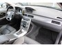 Volvo V70 T4 180PK Automaat Summum | Afn. Trekhaak | Schuif/kanteldak | BLIS | El. Voorstoelen | Adapt. Cruise | El. Achterklep |