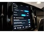 Volvo XC60 2.0 T6 Plug-in hybrid AWD Ultra Black Edition R-Design | Panoramadak | Trekhaak | 360 camera | Adaptive+Lane | Harman Kardon | 21inch | Dealer onderhouden Recharge