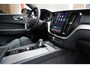 Volvo XC60 2.0 T6 Plug-in hybrid AWD Ultra Black Edition R-Design | Panoramadak | Trekhaak | 360 camera | Adaptive+Lane | Harman Kardon | 21inch | Dealer onderhouden Recharge