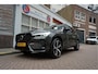 Volvo XC60 2.0 T6 Plug-in hybrid AWD Ultra Black Edition R-Design | Panoramadak | Trekhaak | 360 camera | Adaptive+Lane | Harman Kardon | 21inch | Dealer onderhouden Recharge