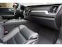 Volvo XC60 2.0 T6 Plug-in hybrid AWD Ultra Black Edition R-Design | Panoramadak | Trekhaak | 360 camera | Adaptive+Lane | Harman Kardon | 21inch | Dealer onderhouden Recharge