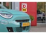 Fiat 600 1.2 110PK Hybrid AUTOMAAT POP | WINTER PACK: VERWAMBARE VOORSTOELEN/VERWARMBARE VOORRUIT | PACK COMFORT: ACHTERUITRIJCAMERA MET DYNAMISCHE HULPLIJNEN/AUDIOSYSTEEM MET 6 SPEAKERS/DRAADLOOS LADEN/KEYLESS ENTRY/NAVIGATIE/PARKEERSENSOREN VOOR EN ACHTER/VERKEERSBORDINFORMATIE | PACK STYLE: 17" LICHTMETALEN VELGEN/HOOGGLANS ZWARTE SPIEGELKAPPEN/VERCHROME OMLIJSTING/LED RICHTINGAANWIJZERS/LED MISTLAMPEN/DASHBOARD IN CARROSSERIEKLEUR | DRAADLOZE APPLE CARPLAY/ANDROID AUTO |