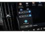 Volvo EX40 Single Motor Extended Range Ultra Black Edition Europa | Google | Long Range | Harman Kardon Audio | 20" Lichtmetalen Velgen | Panoramadak | Getint Glas | Elektrische Stoelverstelling | Nubuck Bekleding | Adaptive Cruise Control | Dodehoekdetectie | 360 Camera | Zitverlenging | Elek. Achterklep | Keyless